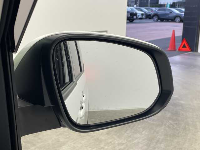 トヨタ ヴォクシー S－G 群馬県 2024(令6)年 1.9万km ホワイトパールクリスタルシャイン 純正１２．３型後席モニター　純正１０．５型ナビ　全周囲カメラ　フルセグＴＶ　アドバンストパーク　ＥＴＣ２．０　ドラレコ　追従クルーズコントロール　シートヒーター　両側電動スライドドア　ＷＡＣ　禁煙車