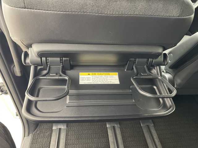 トヨタ ヴォクシー S－G 群馬県 2024(令6)年 1.9万km ホワイトパールクリスタルシャイン 純正１２．３型後席モニター　純正１０．５型ナビ　全周囲カメラ　フルセグＴＶ　アドバンストパーク　ＥＴＣ２．０　ドラレコ　追従クルーズコントロール　シートヒーター　両側電動スライドドア　ＷＡＣ　禁煙車