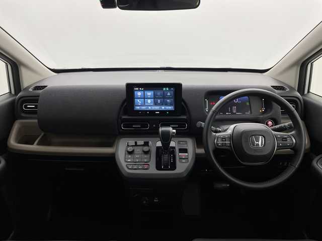 ホンダ フリード ハイブリット e:HEV AIR EX 茨城県 2025(令7)年 0.6万km プラチナホワイトパール 純正ディスプレイオーディオ　バックモニター　衝突軽減ブレーキ　両側電動スライドドア　シートヒーター　追従クルコン　ドライブレコーダー　ビルトインＥＴＣ　スマートキ―　ＬＥＤライト　オートライト　禁煙車