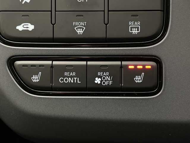 ホンダ フリード ハイブリット e:HEV AIR EX 茨城県 2025(令7)年 0.6万km プラチナホワイトパール 純正ディスプレイオーディオ　バックモニター　衝突軽減ブレーキ　両側電動スライドドア　シートヒーター　追従クルコン　ドライブレコーダー　ビルトインＥＴＣ　スマートキ―　ＬＥＤライト　オートライト　禁煙車