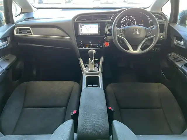 ホンダ シャトル G ホンダセンシング 栃木県 2019(平31)年 3.2万km ミッドナイトブルービームM Honda SENSING/ナビ装着用スペシャルパッケージ＋ETC車載器(ナビゲーション連動/純正SDナビ(品番VXM-194Ci)/バックカメラ・バックモニター/ハイデッキセンターコンソール/ソフトパッドパネル（インストルメントパネル部）/ファブリックシート/シャークフィンアンテナ/オートリトラミラー/15インチスチールホイール＋フルホイールキャップ/フルオート・エアコンディショナー/マルチインフォメーション・ディスプレイ/高輝度シルバー塗装インナードアハンドル/クロームメッキ・エアコンアウトレットノブ/シートバックポケット（助手席）/プッシュスタート/スマートキー×2