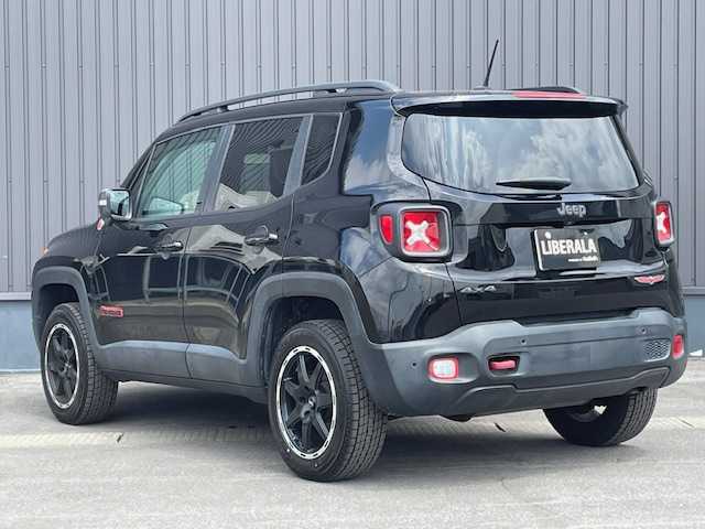 クライスラー・ジープ ジープ レネゲード トレイルホーク 青森県 2017(平29)年 4.5万km 黒 4WD/純正ディスプレイオーディオ/AUX/USB/Bluetooth/バックカメラ/ETC/クルーズコントロール/コーナーセンサー/MTモード付きAT/ダウンヒルアシスト/レーンキープ/スマートキー/プッシュスタート/キセノンヘッドライト/オートライト/フォグランプ/社外17インチアルミホイール