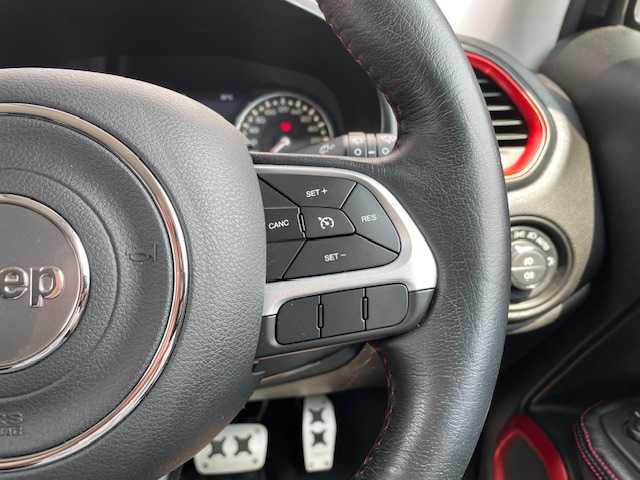 クライスラー・ジープ ジープ レネゲード トレイルホーク 青森県 2017(平29)年 4.5万km 黒 4WD/純正ディスプレイオーディオ/AUX/USB/Bluetooth/バックカメラ/ETC/クルーズコントロール/コーナーセンサー/MTモード付きAT/ダウンヒルアシスト/レーンキープ/スマートキー/プッシュスタート/キセノンヘッドライト/オートライト/フォグランプ/社外17インチアルミホイール