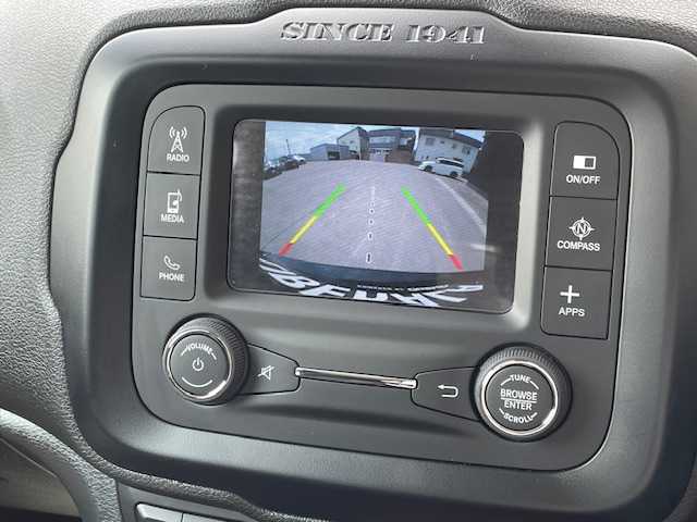 クライスラー・ジープ ジープ レネゲード トレイルホーク 青森県 2017(平29)年 4.5万km 黒 4WD/純正ディスプレイオーディオ/AUX/USB/Bluetooth/バックカメラ/ETC/クルーズコントロール/コーナーセンサー/MTモード付きAT/ダウンヒルアシスト/レーンキープ/スマートキー/プッシュスタート/キセノンヘッドライト/オートライト/フォグランプ/社外17インチアルミホイール
