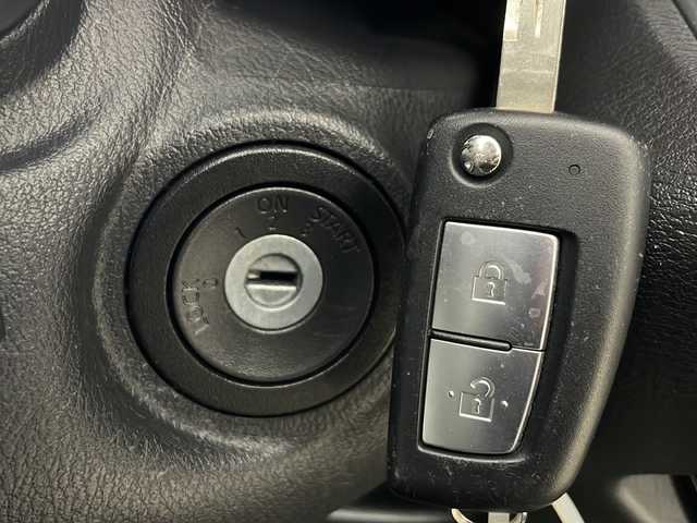 三菱 ｅＫクロススペース M 秋田県 2021(令3)年 1.1万km アメジストブラック 4WD/両側スライドドア/ステアリングスイッチ/前席シートヒーター/電動格納ミラー/社外フロアマット/純正ホイールキャップ/コーナーセンサー/LEDライト/オートライト/オートハイビーム/リモコンキー