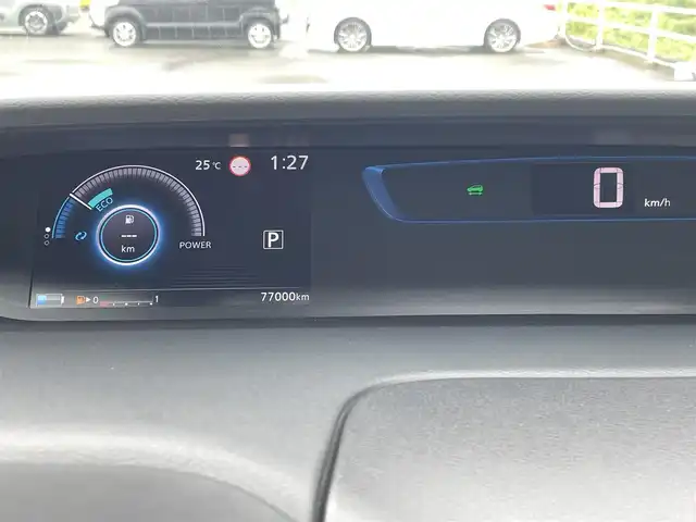 日産 セレナ e－パワー ハイウェイスター V 佐賀県 2018(平30)年 7.7万km ダイヤモンドブラック 純正9インチSDナビゲーション/・フルセグTV/CD/DVD/SD/Bluetooth/アラウンドビューモニター/前方ドライブレコーダー/ビルトインETC/インテリジェントルームミラー/後席エアコン/両側パワースライドドア/電子パーキングブレーキ/AUTO HOLD機能/合皮シート/D＋N席シートヒーター/後席用サイドサンシェード/ISOFIX対応/革巻きステアリング/ステアリングヒーター/ステアリングリモコン/純正15インチアルミホイール/純正LEDヘッドライト/純正フォグランプ/純正フロアマット/純正ドアバイザ―/新車保証書/取扱説明書/スペアキー１本/セーフティパックB/・インテリジェントクルーズコントロール/・エマージェンシーブレーキ/・レーンディパーチャーワーニング/・ブラインドスポットワーニング/・クリアランスソナー/・標識認識機能