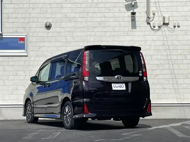 トヨタ ノア Si 長野県 2014(平26)年 8.8万km ボルドーマイカメタリック (株)IDOMが運営する【じしゃロン長野店】の自社ローン専用車両になります。こちらは現金またはオートローンご利用時の価格です。自社ローンご希望の方は別途その旨お申付け下さい　/純正ナビ/Bluetooth/バックカメラ/ETC/フルセグTV/純正フロアマット/純正アルミホイール/ABS/横滑り防止装置/盗難防止装置/LEDヘッドライト/オートライト