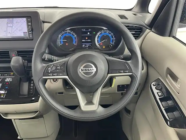 日産 ルークス X 埼玉県 2022(令4)年 1.6万km プレミアムサンシャインオレンジ 純正ナビ　アラウンドビューモニター　両側パワースライドドア　ハンズフリーオートスライドドア　コーナーセンサー　　プッシュスタート　スマートキーオートライト　純正フロアマット　地デジフルセグＴＶ