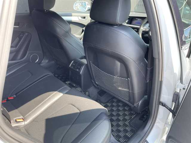アウディ Ａ４ 2．0 TFSI クワトロ 香川県 2014(平26)年 5万km グレイシアホワイトメタリック Sライン/純正ナビ/Bカメラ/ETC/ドラレコ/フルセグTV/BT/DVD/CD/SD/アダプティブクルーズコントロール/パークセンサー/レーンアシスト/bang&olufsenサウンド/ハーフレザーシート/シートヒーター/パワーシート/パドルシフト/スペアキー×1本/取説/保証書