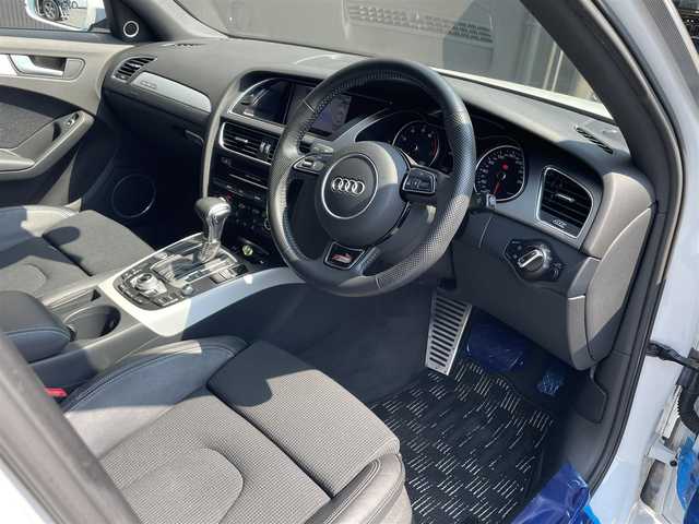 アウディ Ａ４ 2．0 TFSI クワトロ 香川県 2014(平26)年 5万km グレイシアホワイトメタリック Sライン/純正ナビ/Bカメラ/ETC/ドラレコ/フルセグTV/BT/DVD/CD/SD/アダプティブクルーズコントロール/パークセンサー/レーンアシスト/bang&olufsenサウンド/ハーフレザーシート/シートヒーター/パワーシート/パドルシフト/スペアキー×1本/取説/保証書