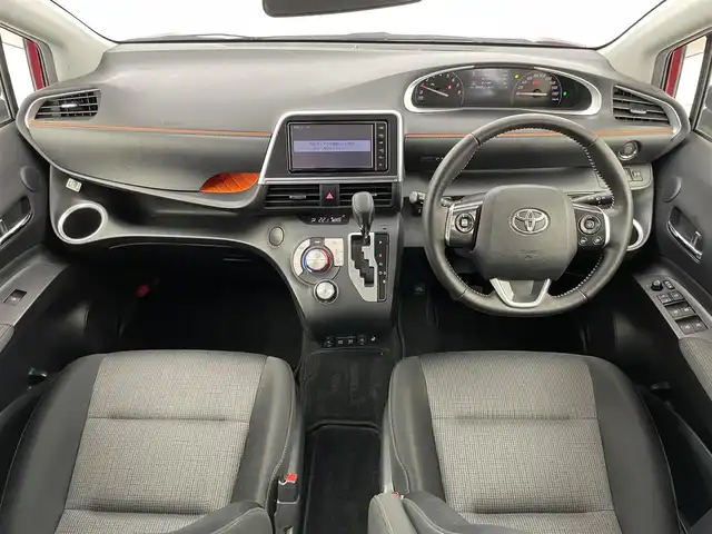 トヨタ シエンタ G 埼玉県 2019(令1)年 2.1万km センシュアルレッドマイカ パノラミックビューモニター　純正ナビ　シートヒーター　ステアリングヒーター　セーフティセンス　両側パワースライドドア　ビルトインＥＴＣ　コーナーセンサー　スマートキー　プッシュスタート　地デジ