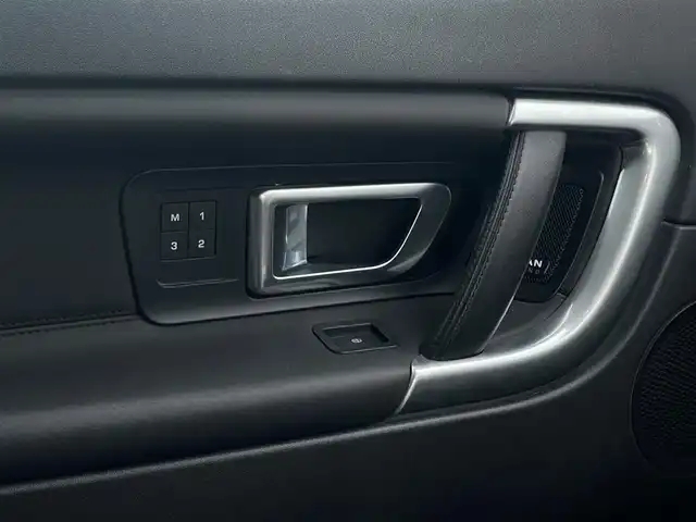 ランドローバー ランドローバー ディスカバリースポーツ　HSE 山梨県 2018(平30)年 4.9万km カルパチアングレー ブラックP /ドライバーA/黒革 /ACC /全周囲C/純正HDDナビ/BT/フルセグ/ACC/BSA/LKA/ステアリングH/Aハイビーム/Aライト/HID/Pシート/シートヒーター/電動リアゲート/ETC/取説/記録簿