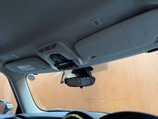 ＭＩＮＩ ミニ クーパー アイスブルーED 千葉県 2018(平30)年 3.9万km アイスブルー インテリジェントセーフティ　/純正ナビ　/バックカメラ　/ＰＤＣ　/パーキングアシスト　/ドライブレコーダー　/純正１５インチＡＷ　/ＬＥＤヘッドライト　/オートライト