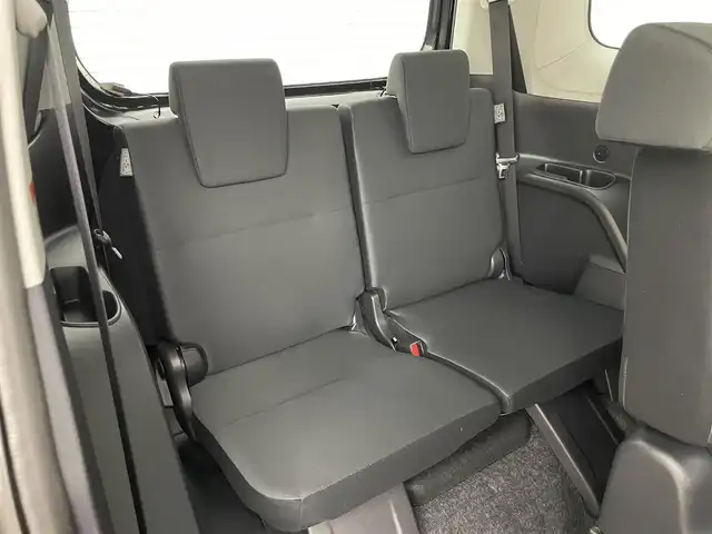 トヨタ シエンタ ハイブリッド G 岡山県 2025(令7)年 0.1万km未満 ブラック 登録済未使用車/トヨタセーフティセンス/・プリクラッシュセーフティ/・レーントレーシングアシスト/・レーンディパーチャーアラート/・レーダークルーズコントロール/・アダプティブハイビームシステム/・ロードサインアシスト/・ドライバー異常時対応システム/・プロアクティブドライビングアシスト/・発進遅れ告知機能/純正8インチディスプレイオーディオ/（AM/FM/BT/USB/Carplay）/パノラミックビューモニター/パーキングサポートブレーキ/ドライブスタートコントロール/純正ドライブレコーダー/両側パワースライドドア/LEDヘッドライト/オートライト/ビルトインETC/新車保証書/スマートキー×2