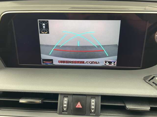 レクサス ＥＳ 300h Fスポーツ 秋田県 2020(令2)年 5.5万km ホワイトノーヴァガラスフレーク 純正ナビ（CD/DVD/BT/フルセグ）/バックカメラ/TRDエアロ（F/S/R）/TRDマフラー/サンルーフ/オートクルーズコントロール/レザーシート/前席パワーシート/前席シートヒーター/前席シートベンチレーション/ステアリングヒーター/リア電動サンシェード/ETC2.0/パドルシフト/プリクラッシュセーフティ（PCS）/ブラインドスポットモニター（BSM）/コーナーセンサー/ブレーキホールド/電動パーキングブレーキ