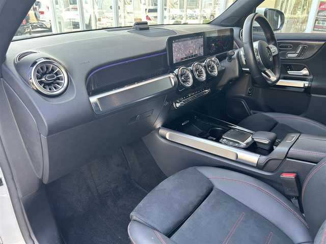 メルセデス・ベンツ Ｍ・ベンツ ＧＬＢ２００ｄ 4マチック AMGライン 福岡県 2021(令3)年 7.2万km ポーラホワイト レーダーセーフティパッケージ/アダプティブクルーズコントロール/純正ナビ/Applecarplay/androidauto/フルセグTV/全方位カメラ/パワーバックドア/ハーフレザーシート/前席シートヒーター/ワイヤレス充電　/LEDヘッドライト/オートハイビーム/前後ドライブレコーダー/純正19インチアルミホイール/ETC2.0/取扱説明書/スペアキー×1