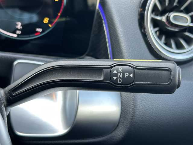 メルセデス・ベンツ Ｍ・ベンツ ＧＬＢ２００ｄ 4マチック AMGライン 福岡県 2021(令3)年 7.2万km ポーラホワイト レーダーセーフティパッケージ/アダプティブクルーズコントロール/純正ナビ/Applecarplay/androidauto/フルセグTV/全方位カメラ/パワーバックドア/ハーフレザーシート/前席シートヒーター/ワイヤレス充電　/LEDヘッドライト/オートハイビーム/前後ドライブレコーダー/純正19インチアルミホイール/ETC2.0/取扱説明書/スペアキー×1
