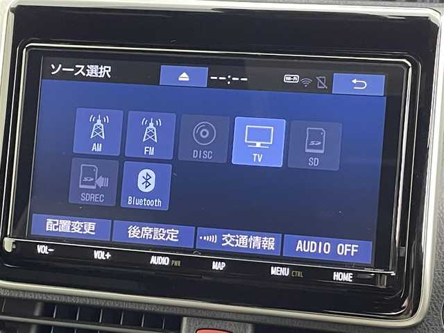 トヨタ エスクァイア ハイブリッド Gi プレミアムパッケージ 群馬県 2019(令1)年 3.7万km ホワイトパールクリスタルシャイン 純正９インチナビ　純正フリップダウンモニター　バックカメラ　プリクラッシュセーフティ　車線逸脱警報　クルーズコントロール　シートヒーター　オートマチックハイビーム　クリアランスソナー　ＥＴＣ　禁煙車