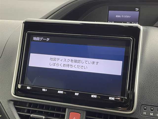 トヨタ エスクァイア ハイブリッド Gi プレミアムパッケージ 群馬県 2019(令1)年 3.7万km ホワイトパールクリスタルシャイン 純正９インチナビ　純正フリップダウンモニター　バックカメラ　プリクラッシュセーフティ　車線逸脱警報　クルーズコントロール　シートヒーター　オートマチックハイビーム　クリアランスソナー　ＥＴＣ　禁煙車