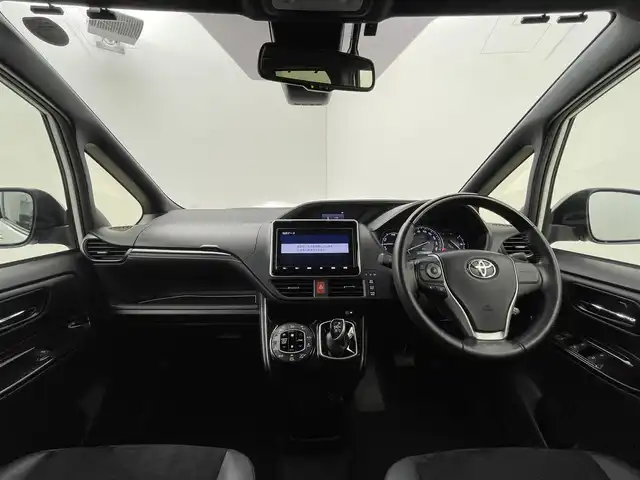 トヨタ エスクァイア ハイブリッド Gi プレミアムパッケージ 群馬県 2019(令1)年 3.7万km ホワイトパールクリスタルシャイン 純正９インチナビ　純正フリップダウンモニター　バックカメラ　プリクラッシュセーフティ　車線逸脱警報　クルーズコントロール　シートヒーター　オートマチックハイビーム　クリアランスソナー　ＥＴＣ　禁煙車