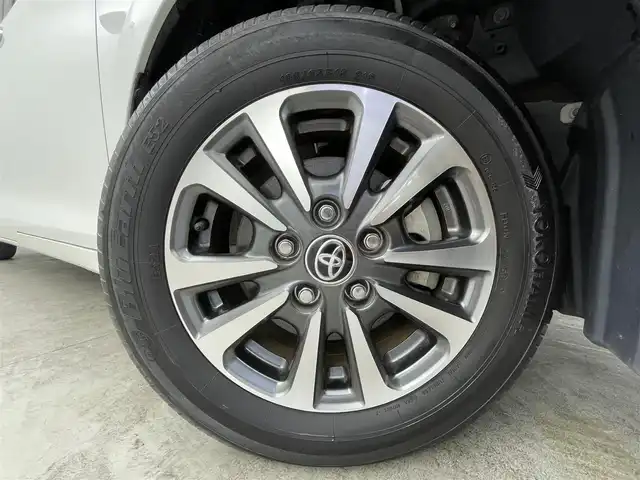 トヨタ エスクァイア ハイブリッド Gi プレミアムパッケージ 群馬県 2019(令1)年 3.7万km ホワイトパールクリスタルシャイン 純正９インチナビ　純正フリップダウンモニター　バックカメラ　プリクラッシュセーフティ　車線逸脱警報　クルーズコントロール　シートヒーター　オートマチックハイビーム　クリアランスソナー　ＥＴＣ　禁煙車