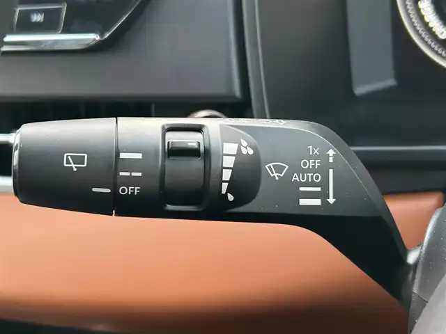 三菱 アウトランダー ＰＨＥＶ P 茨城県 2023(令5)年 0.3万km ホワイトダイヤモンド 純正メーカーナビ/保証書/ビルトインETC2.0/充電ケーブル/アラウンドビューモニター/サンルーフ/ＢＯＳＥプレミアムサウンド/１列目＆２列目シートヒーター/パワーバックドア/クリアランスソナー/プリクラッシュセーフティ/レーダークルーズコントロール/純正20インチAW/AC1500Wコンセント/メモリ機能付きパワーシート/ステアリングスイッチ/プッシュスタート/スマートキー/ランバーサポート調整スイッチ/電動パーキングブレーキ/オートホールド/ヘッドアップディスプレイ
