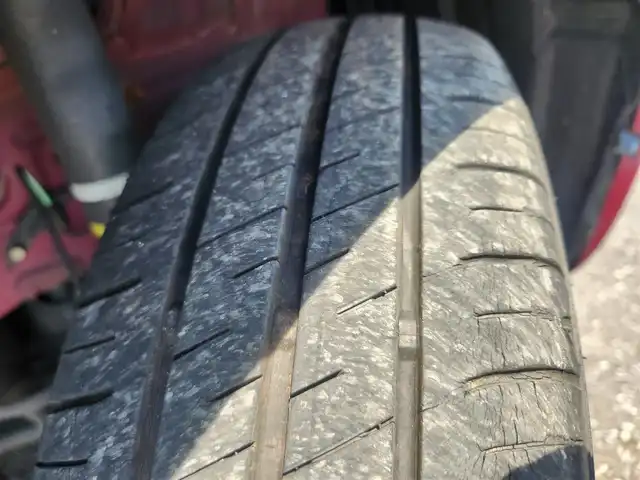 トヨタ パッソ モーダ　Gパッケージ 群馬県 2016(平28)年 3.8万km マゼンタベリーマイカM 純正ナビ(Bluetooth/CD/DVD)/フルセグTV/バックモニター/クリアランスソナー/スマートアシスト2/・衝突回避支援ブレーキ機能/・衝突警報機能/・車線逸脱警報機能/・誤発進抑制制御機能/・先行車発進お知らせ機能/LEDヘッドランプ/オートライト/オートエアコン/本革巻きステアリング/ステアリングスイッチ/純正14インチアルミホイール/キーフリーシステム/プッシュボタンスタート/イモビライザー/禁煙車