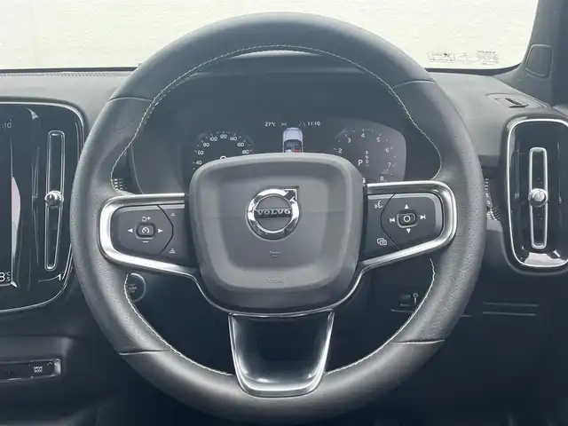 ボルボ ＸＣ４０ B4 AWD Rデザイン 東京都 2020(令2)年 1万km パール 純正ナビ/360°カメラ/BSM/ACC/ハーフレザーシート/シートヒーター/ドライブレコーダー/ETC