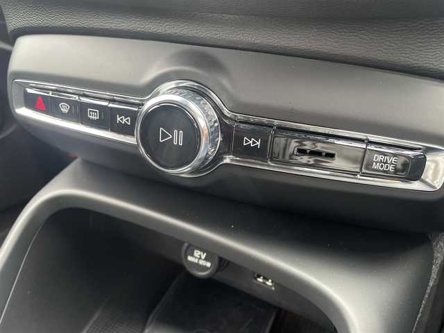 ボルボ ＸＣ４０ B4 AWD Rデザイン 東京都 2020(令2)年 1万km パール 純正ナビ/360°カメラ/BSM/ACC/ハーフレザーシート/シートヒーター/ドライブレコーダー/ETC