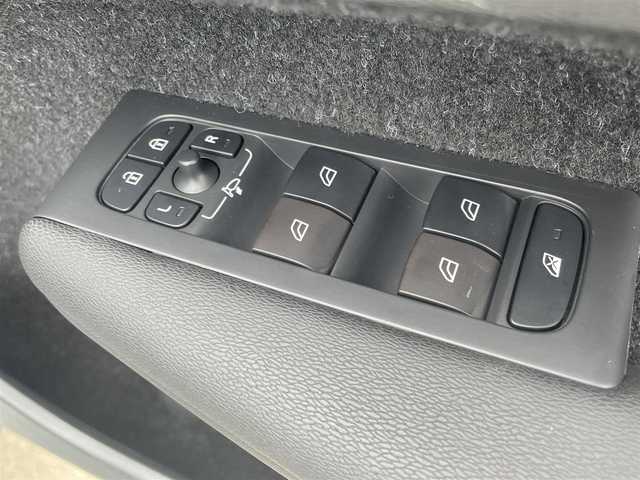 ボルボ ＸＣ４０ B4 AWD Rデザイン 東京都 2020(令2)年 1万km パール 純正ナビ/360°カメラ/BSM/ACC/ハーフレザーシート/シートヒーター/ドライブレコーダー/ETC