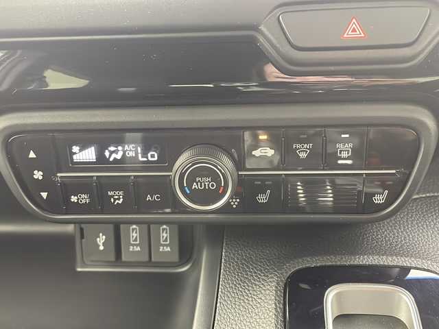 ホンダ Ｎ ＢＯＸ カスタム L 岐阜県 2021(令3)年 4万km プラチナホワイトパール 純正ナビ/Bluetooth/フルセグTV/CD/DVD/USB/SD/衝突軽減ブレーキ/アダプティブクルーズコントロール/レーンキープアシスト/パーキングセンサー/バックカメラ/両側パワースライドドア/シートヒーター/ドライブレコーダー/スマートキー/プッシュスタート/純正アルミホイール/純正フロアマット/オートLEDヘッドライト