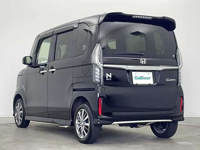 ホンダ Ｎ ＢＯＸ カスタム L 秋田県 2022(令4)年 0.5万km クリスタルブラックパール ワンオーナー/４WD/片側パワースライド/クルーズコントロール/アイドリングストップ/後方コーナーセンサー/クリアランスソナー/前席シートヒーター/車線逸脱警報/前方ドライブレコーダー/LEDヘッドライト/オートライト/フォグランプ/サンシェード/純正AW/スマートキー/スペアキー