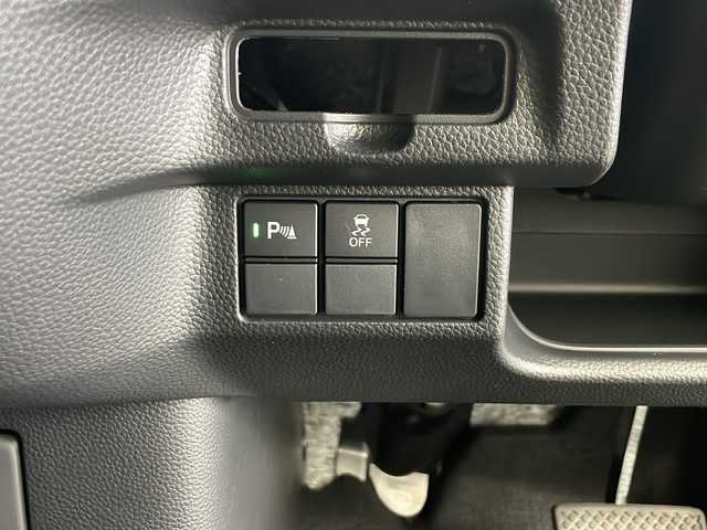 ホンダ Ｎ ＢＯＸ カスタム L 秋田県 2022(令4)年 0.5万km クリスタルブラックパール ワンオーナー/４WD/片側パワースライド/クルーズコントロール/アイドリングストップ/後方コーナーセンサー/クリアランスソナー/前席シートヒーター/車線逸脱警報/前方ドライブレコーダー/LEDヘッドライト/オートライト/フォグランプ/サンシェード/純正AW/スマートキー/スペアキー