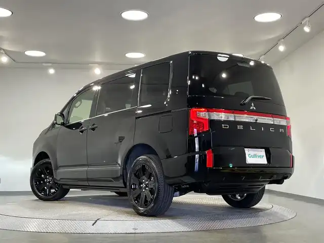 三菱 デリカＤ：５ ブラックエディション 愛知県 2025(令7)年 0.1千km アメジストブラック 登録済未使用車/電動サイドステップ/本革シート/純正１１インチナビ/フリップダウンモニター/両側パワースライドドア/パワーバックドア/レーダークルーズコントロール/衝突軽減ブレーキ/車線逸脱警報/ブラインドスポットモニター/電動パーキングブレーキ/ブレーキホールド/パドルシフト/ハンドルヒーター/シートヒーター/ＬＥＤヘッドライト/AC100V100Wコンセント/アクセサリーソケット/USB＆HDMI入力端子/ISOFIX/純正18インチアルミホイール