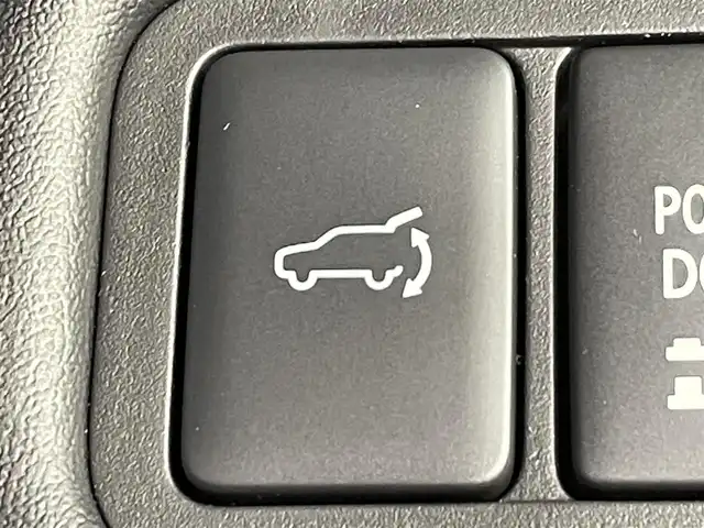 三菱 デリカＤ：５ ブラックエディション 愛知県 2025(令7)年 0.1千km アメジストブラック 登録済未使用車/電動サイドステップ/本革シート/純正１１インチナビ/フリップダウンモニター/両側パワースライドドア/パワーバックドア/レーダークルーズコントロール/衝突軽減ブレーキ/車線逸脱警報/ブラインドスポットモニター/電動パーキングブレーキ/ブレーキホールド/パドルシフト/ハンドルヒーター/シートヒーター/ＬＥＤヘッドライト/AC100V100Wコンセント/アクセサリーソケット/USB＆HDMI入力端子/ISOFIX/純正18インチアルミホイール