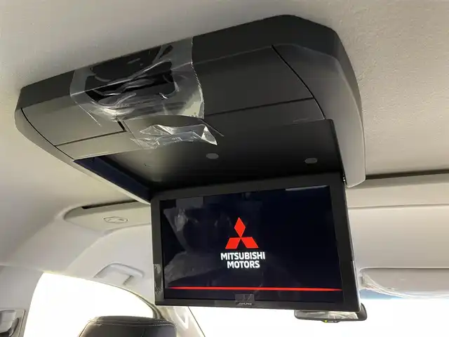 三菱 デリカＤ：５ ブラックエディション 愛知県 2025(令7)年 0.1千km アメジストブラック 登録済未使用車/電動サイドステップ/本革シート/純正１１インチナビ/フリップダウンモニター/両側パワースライドドア/パワーバックドア/レーダークルーズコントロール/衝突軽減ブレーキ/車線逸脱警報/ブラインドスポットモニター/電動パーキングブレーキ/ブレーキホールド/パドルシフト/ハンドルヒーター/シートヒーター/ＬＥＤヘッドライト/AC100V100Wコンセント/アクセサリーソケット/USB＆HDMI入力端子/ISOFIX/純正18インチアルミホイール