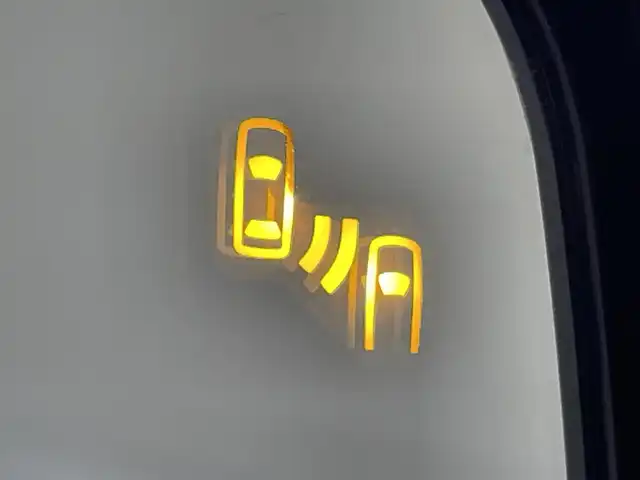 三菱 デリカＤ：５ ブラックエディション 愛知県 2025(令7)年 0.1千km アメジストブラック 登録済未使用車/電動サイドステップ/本革シート/純正１１インチナビ/フリップダウンモニター/両側パワースライドドア/パワーバックドア/レーダークルーズコントロール/衝突軽減ブレーキ/車線逸脱警報/ブラインドスポットモニター/電動パーキングブレーキ/ブレーキホールド/パドルシフト/ハンドルヒーター/シートヒーター/ＬＥＤヘッドライト/AC100V100Wコンセント/アクセサリーソケット/USB＆HDMI入力端子/ISOFIX/純正18インチアルミホイール