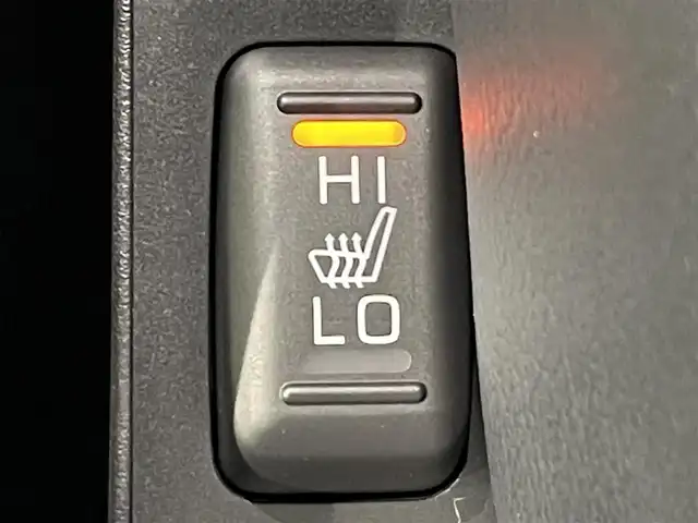 三菱 デリカＤ：５ ブラックエディション 愛知県 2025(令7)年 0.1千km アメジストブラック 登録済未使用車/電動サイドステップ/本革シート/純正１１インチナビ/フリップダウンモニター/両側パワースライドドア/パワーバックドア/レーダークルーズコントロール/衝突軽減ブレーキ/車線逸脱警報/ブラインドスポットモニター/電動パーキングブレーキ/ブレーキホールド/パドルシフト/ハンドルヒーター/シートヒーター/ＬＥＤヘッドライト/AC100V100Wコンセント/アクセサリーソケット/USB＆HDMI入力端子/ISOFIX/純正18インチアルミホイール