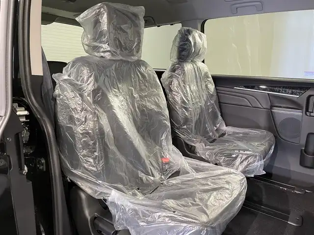 三菱 デリカＤ：５ ブラックエディション 愛知県 2025(令7)年 0.1千km アメジストブラック 登録済未使用車/電動サイドステップ/本革シート/純正１１インチナビ/フリップダウンモニター/両側パワースライドドア/パワーバックドア/レーダークルーズコントロール/衝突軽減ブレーキ/車線逸脱警報/ブラインドスポットモニター/電動パーキングブレーキ/ブレーキホールド/パドルシフト/ハンドルヒーター/シートヒーター/ＬＥＤヘッドライト/AC100V100Wコンセント/アクセサリーソケット/USB＆HDMI入力端子/ISOFIX/純正18インチアルミホイール