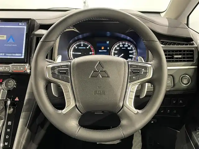 三菱 デリカＤ：５ ブラックエディション 愛知県 2025(令7)年 0.1千km アメジストブラック 登録済未使用車/電動サイドステップ/本革シート/純正１１インチナビ/フリップダウンモニター/両側パワースライドドア/パワーバックドア/レーダークルーズコントロール/衝突軽減ブレーキ/車線逸脱警報/ブラインドスポットモニター/電動パーキングブレーキ/ブレーキホールド/パドルシフト/ハンドルヒーター/シートヒーター/ＬＥＤヘッドライト/AC100V100Wコンセント/アクセサリーソケット/USB＆HDMI入力端子/ISOFIX/純正18インチアルミホイール