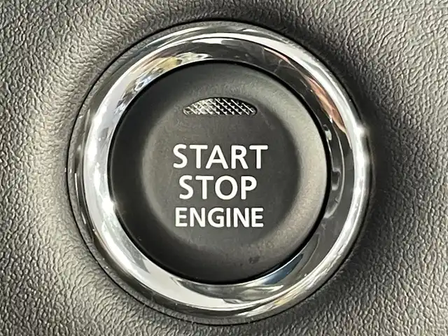 三菱 デリカＤ：５ ブラックエディション 愛知県 2025(令7)年 0.1千km アメジストブラック 登録済未使用車/電動サイドステップ/本革シート/純正１１インチナビ/フリップダウンモニター/両側パワースライドドア/パワーバックドア/レーダークルーズコントロール/衝突軽減ブレーキ/車線逸脱警報/ブラインドスポットモニター/電動パーキングブレーキ/ブレーキホールド/パドルシフト/ハンドルヒーター/シートヒーター/ＬＥＤヘッドライト/AC100V100Wコンセント/アクセサリーソケット/USB＆HDMI入力端子/ISOFIX/純正18インチアルミホイール