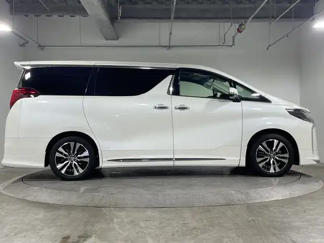 トヨタ アルファード S Cパッケージ 神奈川県 2022(令4)年 1.2万km ホワイトパールクリスタルシャイン トヨタセーフティセンス/純正9型メーカーナビ/・BT/フルセグTV/CD/DVD/SD/MiraCast/AM/FM/バックカメラ/デジタルインナーミラー/ツインムーンルーフ/純正フリップダウンモニター/モデリスタエアロ(F/S/RU)/両側電動スライドドア/ビルトインETC/360度ドライブレコーダー/レザー調シート/パワーシート(D/N/2列目)/シートヒーター(D/N)/ベンチレーション(D/N)/メモリシート(D)/パワーバックドア/BSM/ウッドコンビステアリング/ステアリングスイッチ/ステアリングヒーター/Autoライト/三眼LEDヘッドライト/AFS/LEDフォグランプ/シーケンシャルウィンカー/スマートキー/スペアキー/プッシュスタートボタン/電動パーキングブレーキ/オートブレーキホールド/SOSコール/純正フロアマット/純正ドアバイザー/純正18インチアルミホイール