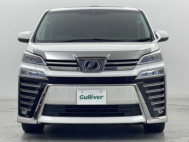 トヨタ ヴェルファイア Z Gエディション 宮城県 2019(平31)年 5.1万km ホワイトパールクリスタルシャイン サンルーフ/ＡＬＰＩＮＥフリップダウンモニター/メーカーOP本革シート/・1.2列目シートヒーター/・前席シートベンチレーション/・1.2列目パワーシート/・D席シートメモリー/・オットマン/トヨタセーフティセンス/・レーントレーシングアシスト/・プリクラッシュセーフティ/・レーダークルーズコントロール/ブラインドスポットモニター/ロードサインアシスト/オートマチックハイビーム/ＡＬＰＩＮＥ１１インチナビ/CD/DVD/Bluetooth/SD/USB/HDMI/バックカメラ/両側パワースライドドア/電動リアゲート/ステアリングヒーター/電動パーキングブレーキ/ステアリングヒーター/ETC/LEDヘッドライト/LEDフォグライト/純正18インチAW/純正フロアマット/AC100V電源