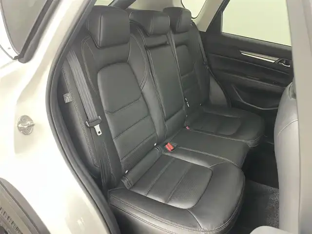 マツダ ＣＸ－５ XD Lパッケージ 岡山県 2020(令2)年 2.5万km スノーフレイクホワイトパールマイカ 純正ナビ/地デジ/Bluetooth/DVD再生/全方位モニター/黒レザーシート/シートヒーター/パワーシート/メモリシート/ETC/前後ドライブレコーダー /衝突被害軽減ブレーキ/レーダークルーズコントロール/ヘッドアップディスプレイ/ブラインドスポットモニター/純正19インチアルミホイール/純正フロアマット/パドルシフト /パワーバックドア /オートハイビーム /プッシュスタート /スマートキー