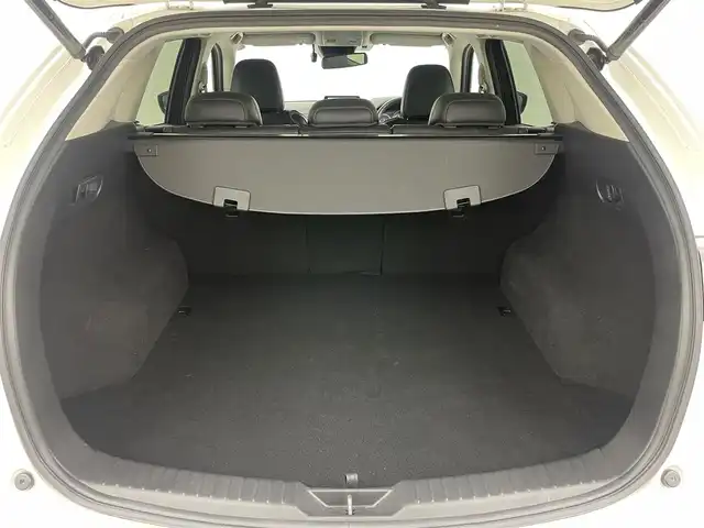 マツダ ＣＸ－５ XD Lパッケージ 岡山県 2020(令2)年 2.5万km スノーフレイクホワイトパールマイカ 純正ナビ/地デジ/Bluetooth/DVD再生/全方位モニター/黒レザーシート/シートヒーター/パワーシート/メモリシート/ETC/前後ドライブレコーダー /衝突被害軽減ブレーキ/レーダークルーズコントロール/ヘッドアップディスプレイ/ブラインドスポットモニター/純正19インチアルミホイール/純正フロアマット/パドルシフト /パワーバックドア /オートハイビーム /プッシュスタート /スマートキー