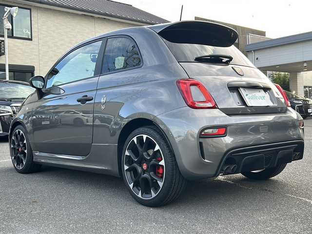 アバルト ５９５ コンペティツィオーネ 京都府 2019(令1)年 2万km グレー 純正ディスプレイオーディオ　/Bluetooth/USB/サイドエアロ　/レッドキャリパー　/後方コーナーセンサー　/社外ダウンサスペンション　/パドルシフト　/前後純正ドライブレコーダー/純正ＡＷ１７インチ/キセノンヘッドライト　/フロントフォグランプ/Wサイドエアバッグ/カーテンエアバッグ