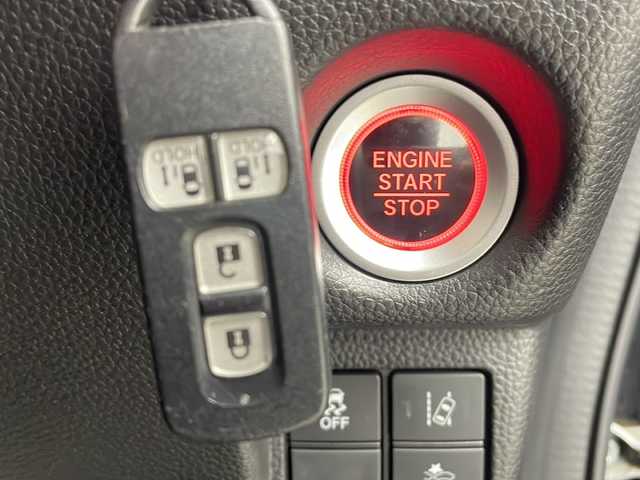 ホンダ Ｎ ＢＯＸ カスタム G L ホンダセンシング 新潟県 2017(平29)年 4万km クリスタルブラックパール メモリナビ/フルセグテレビ/バックカメラ/Bluetooth/クルーズコントロール/ドアバイザー/両側パワースライドドア/ETC/アイドリングストップ/ウィンカーミラー/アルミホイール/プッシュスタート