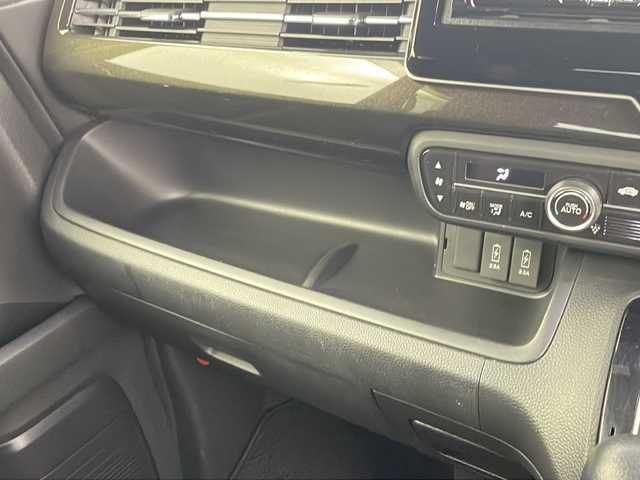 ホンダ Ｎ ＢＯＸ カスタム G L ホンダセンシング 新潟県 2017(平29)年 4万km クリスタルブラックパール メモリナビ/フルセグテレビ/バックカメラ/Bluetooth/クルーズコントロール/ドアバイザー/両側パワースライドドア/ETC/アイドリングストップ/ウィンカーミラー/アルミホイール/プッシュスタート