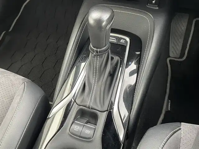 トヨタ カローラツーリング ハイブリッド アクティブスポーツ 道南・函館 2024(令6)年 3.3万km アティチュードブラックマイカ /純正ナビ//フルセグTV//寒冷地仕様//バックカメラ//シートヒーター//クルーズコントロール//コーナーセンサー//レーンキープアシスト//ETC//ブラインドスポットモニター//オートハイビーム//ハンドルウォーマー