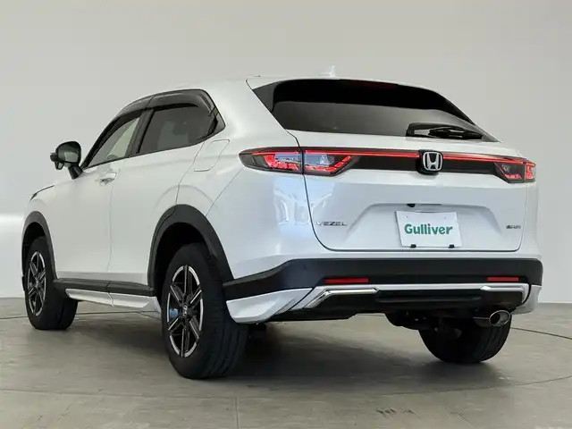 ホンダ ヴェゼル ハイブリッド e:HEV X 愛知県 2022(令4)年 3.4万km プラチナホワイトパール ホンダセンシング/純正ディスプレイナビ/フルセグTV/Bluetooth/AppleCarPlay/AndroidAuto/Qi充電/アダプティブクルーズコントロール/ステアリングリモコン/パドルシフト/ダウンヒルアシストコントロール/ETC2.0/オートライト/フォグランプ/全方位ドライブレコーダー/バックカメラ/モデューロフルエアロ